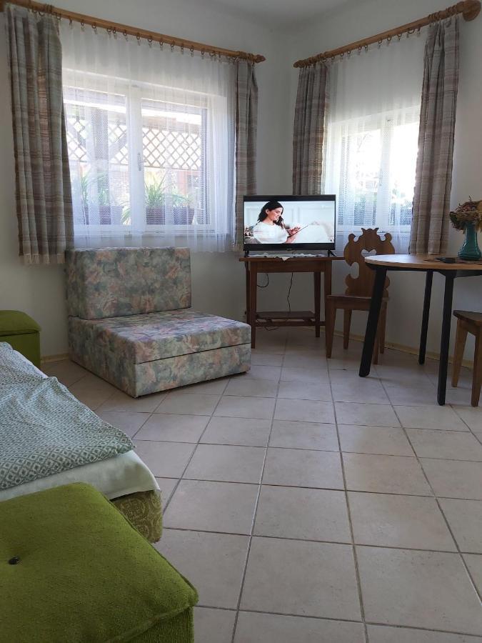 Marika-Lak Apartment Сиофок Екстериор снимка